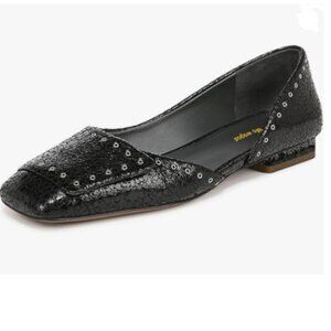 Elegant Black Flats with Eyelet Detailing